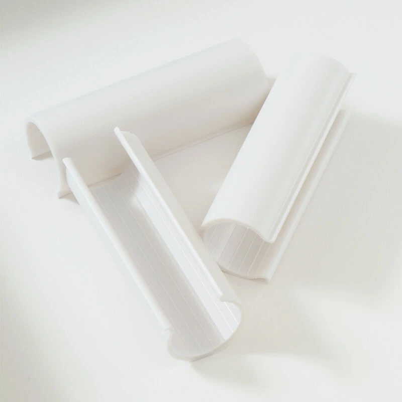 Snap Clamps For 1" PVC Or Chain Link Fence Top Rail 1 Snap Clamps For 1" PVC Or Chain Link Fence Top Rail