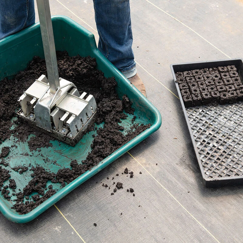 Stand-up 35 Soil Blocker 3 Stand-up 35 Soil Blocker - Image 3