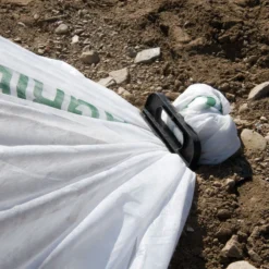 Row Cover Hand Peg – 25 Count -Whisper Glen Sales Store 09151 03 rwcvrhandpeg