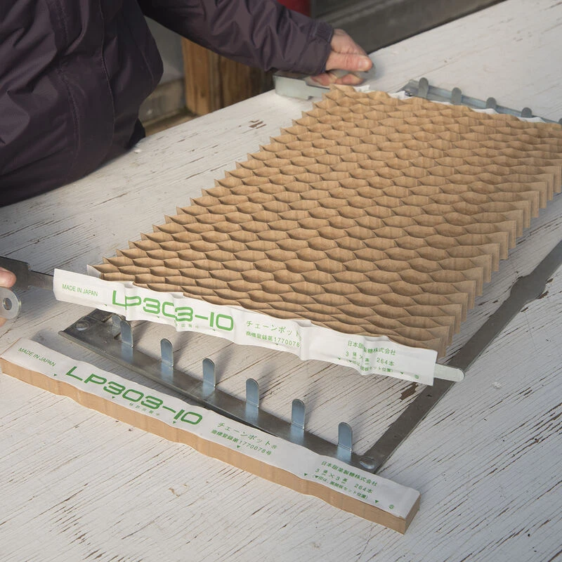 Paper Chain Pots – 4" Spacing, 75 Count 1 Paper Chain Pots – 4" Spacing, 75 Count